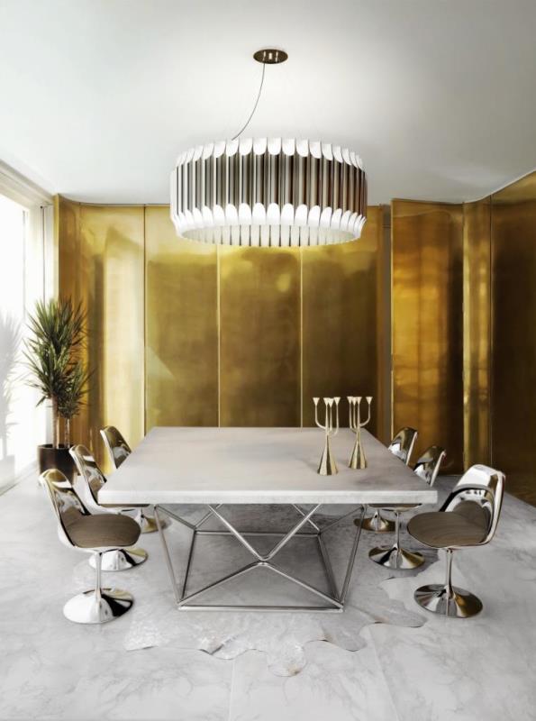 Brilliant dining rooms with magnifecent chandeliers