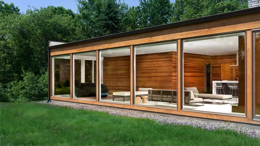 Jeff Jordan Architects Modernized A Mid-Century Home With Bay Windows