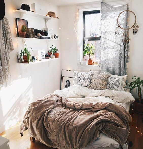 On today's post, we decided to give you some ideas to you decorate your small bedroom on a cute form. We hope that you use our tips in your bedroom.